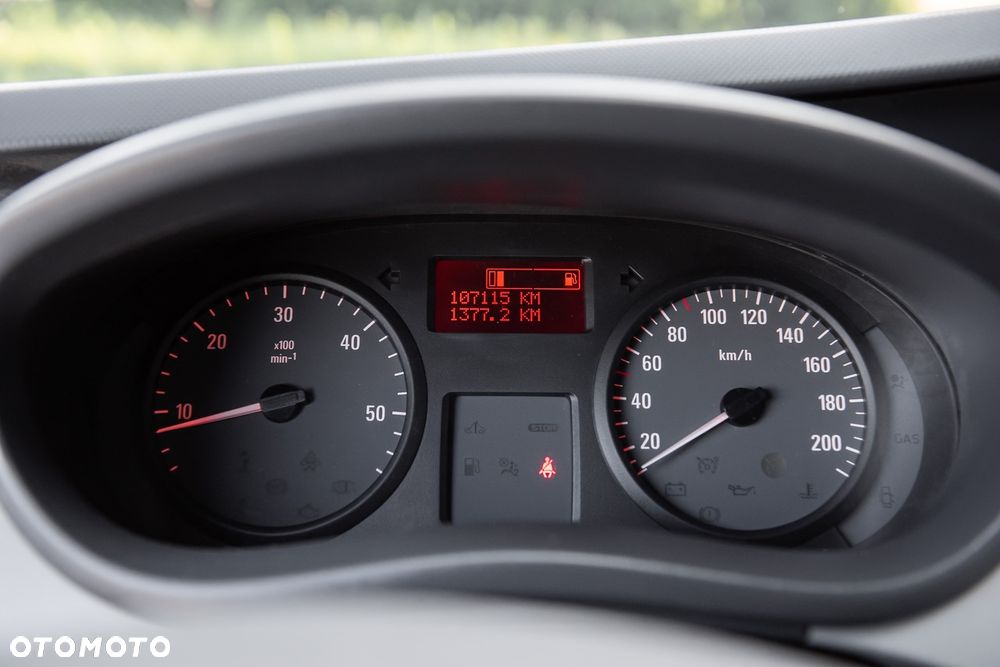 Opel Vivaro - 13