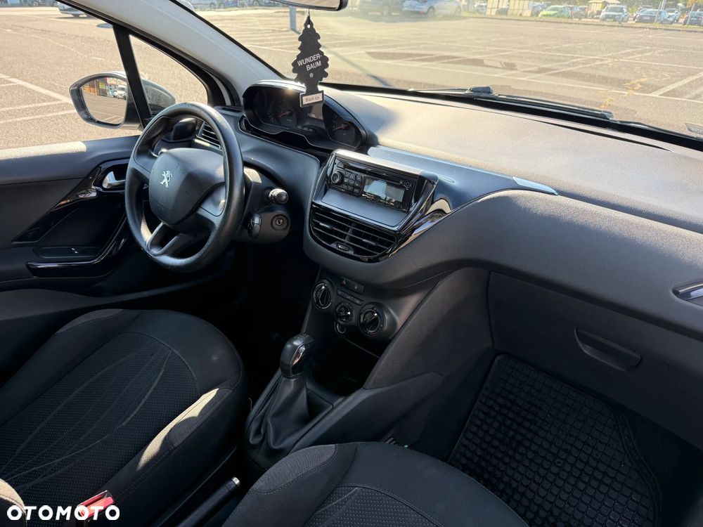 Peugeot 208 - 7