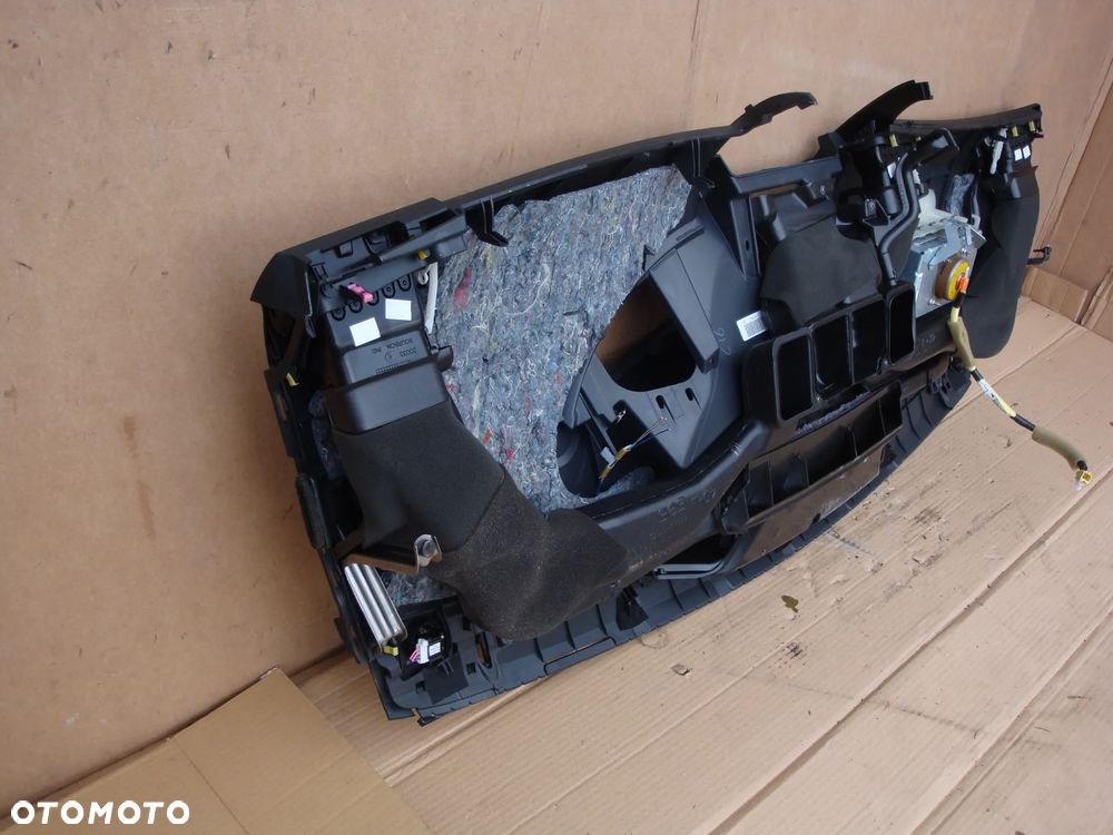 TOYOTA VERSO 09-18 deska rozdzielcza konsola Europa - 5