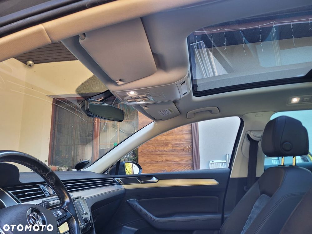 Volkswagen Passat Variant 2.0 TDI SCR DSG Comfortline - 34