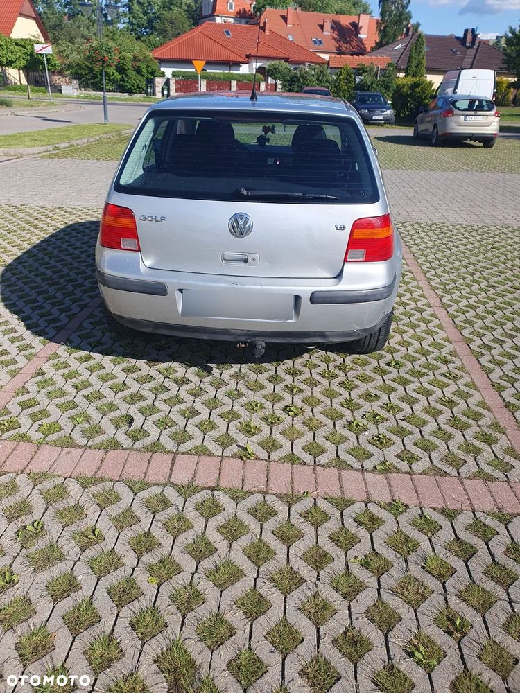 Volkswagen Golf - 11