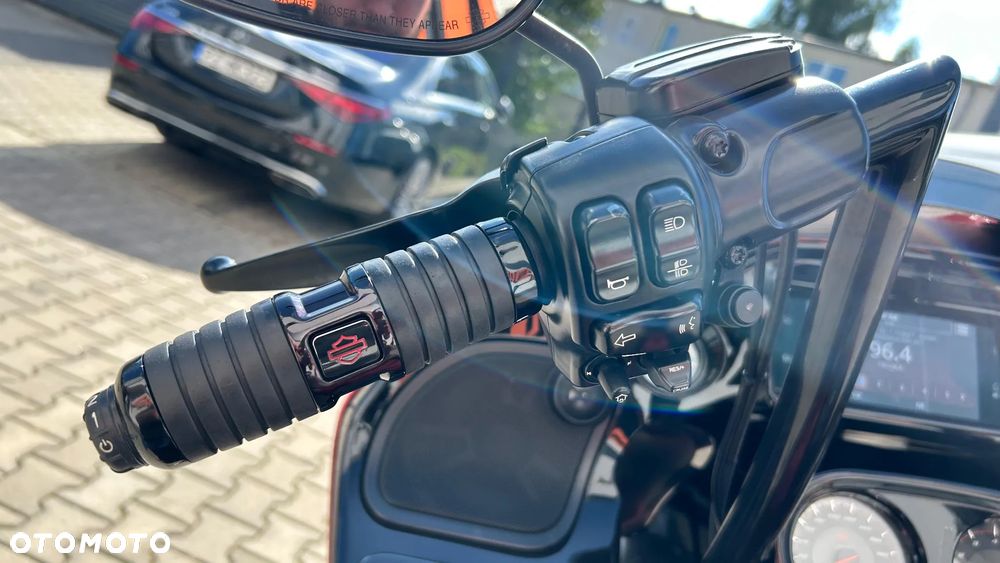 Harley-Davidson Touring Road Glide - 9
