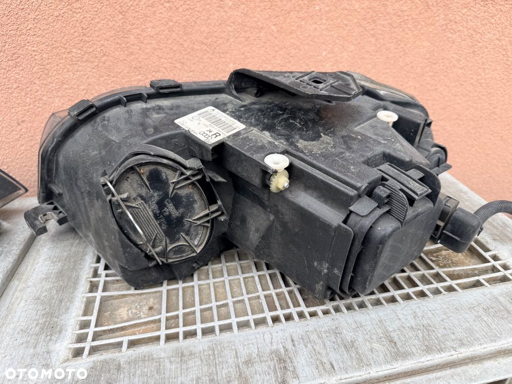 Lampa przednia AUDI A3 8P ZWYKŁE KOMPLET EUROPA ORYGINALNE AL - 6