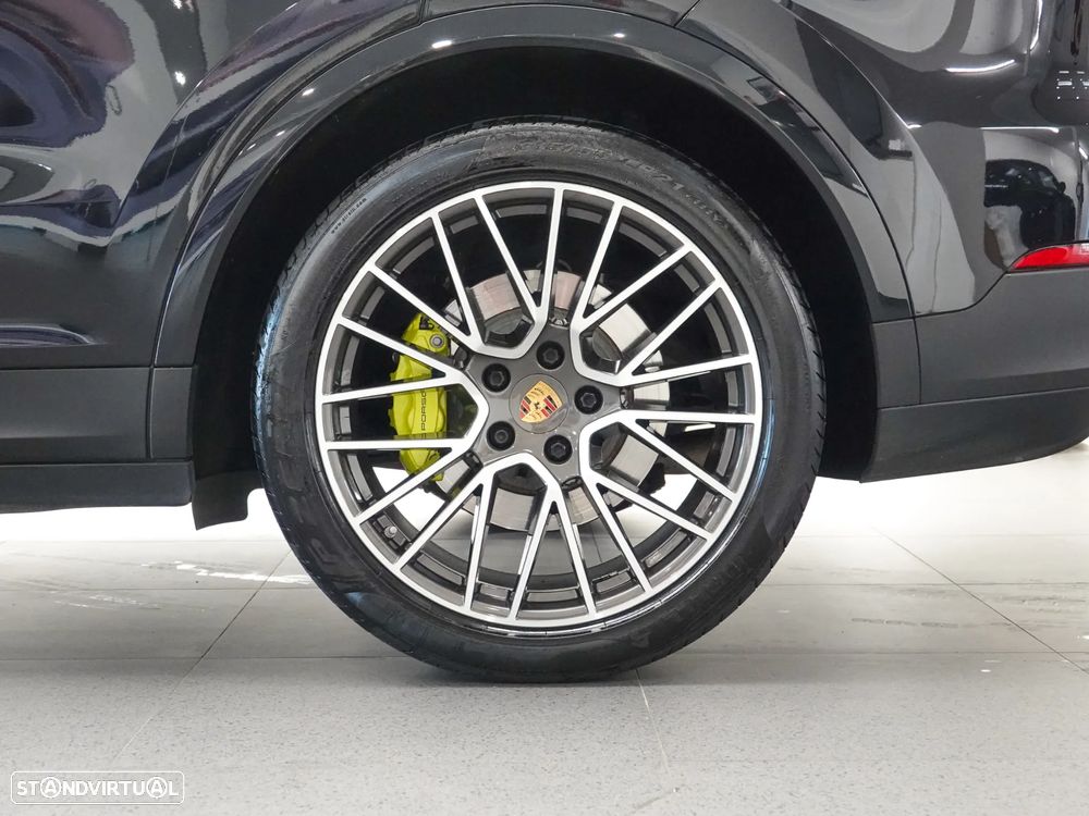 Porsche Cayenne - 27