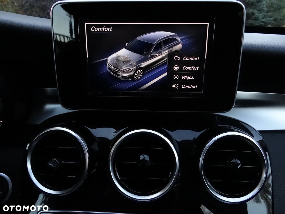 Mercedes-Benz Klasa C 200 (BlueTEC) d T 7G-TRONIC Exclusive - 25