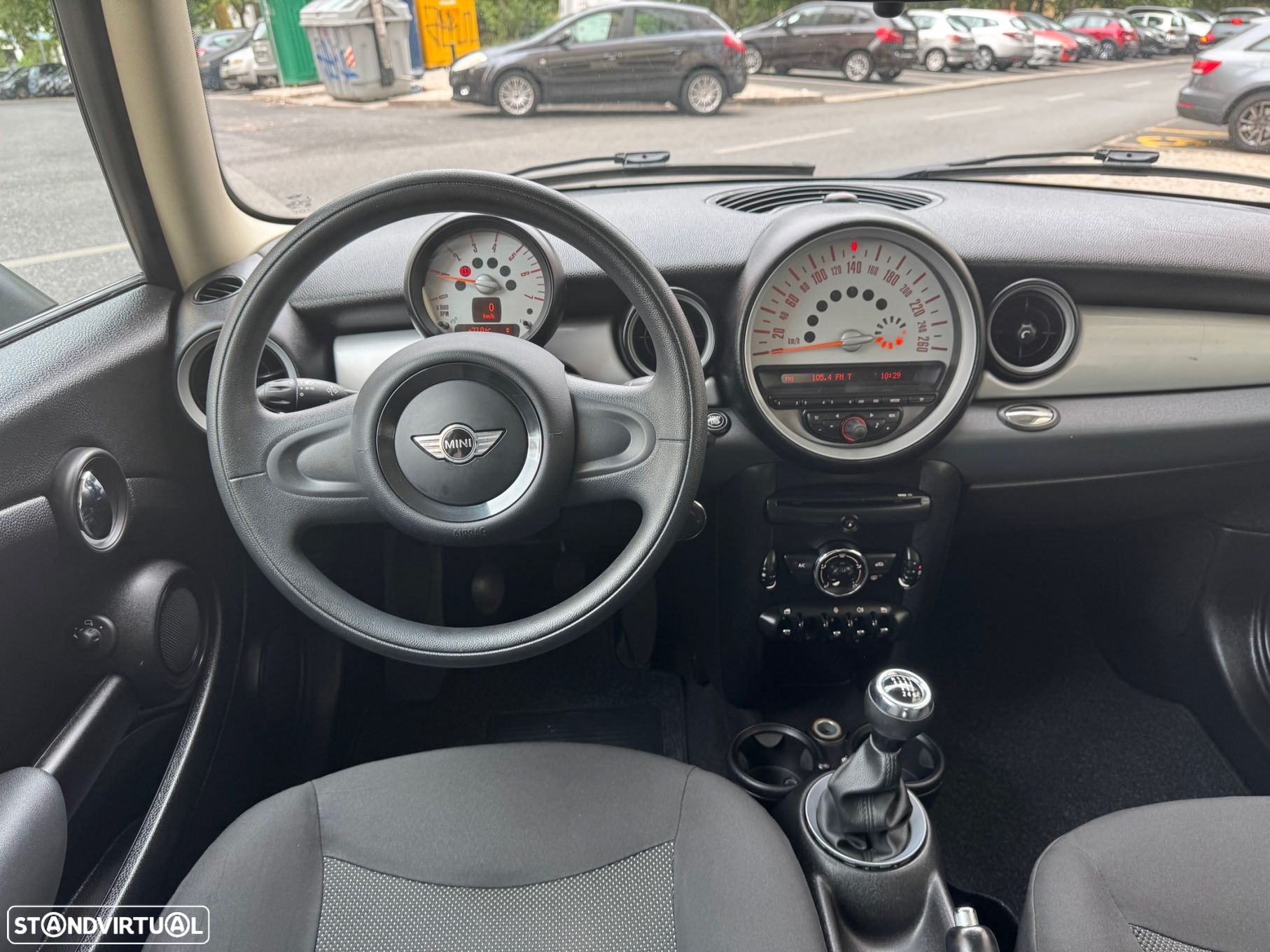 MINI 3 Portas One D - 10