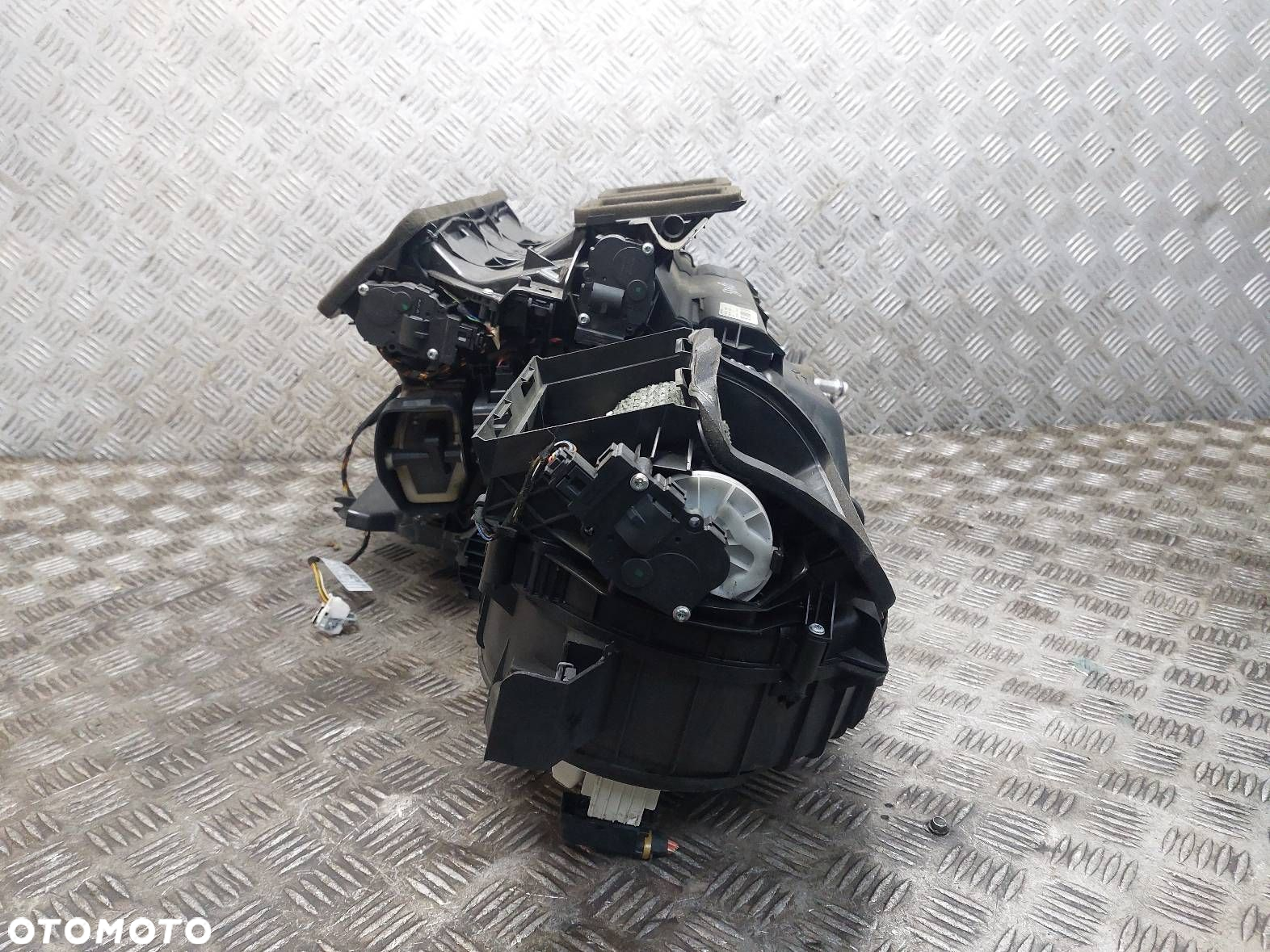 OBUDOWA NAGRZEWNICY DMUCHAWA BMW E90 E91 983360Z 929888G 9181171 - 3