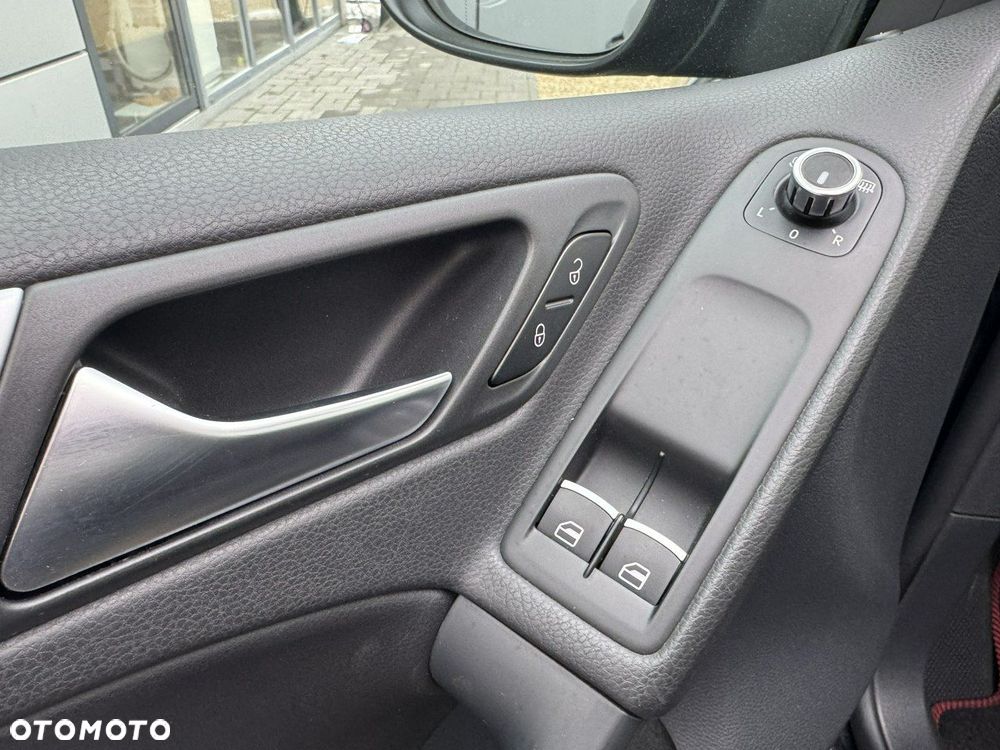 Volkswagen Golf - 17