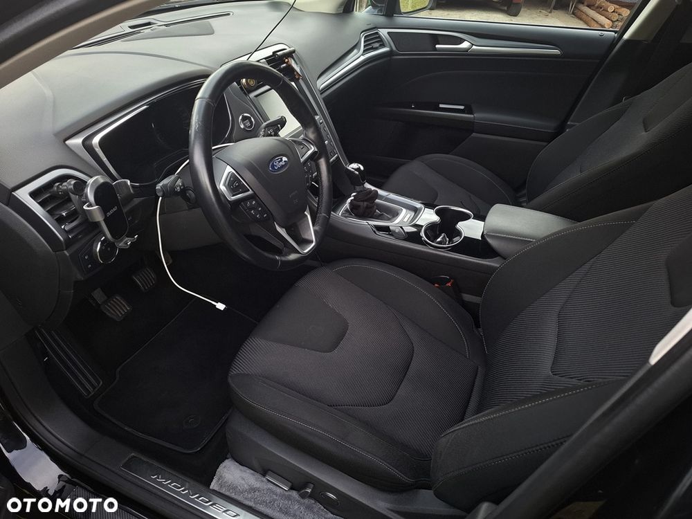 Ford Mondeo - 12