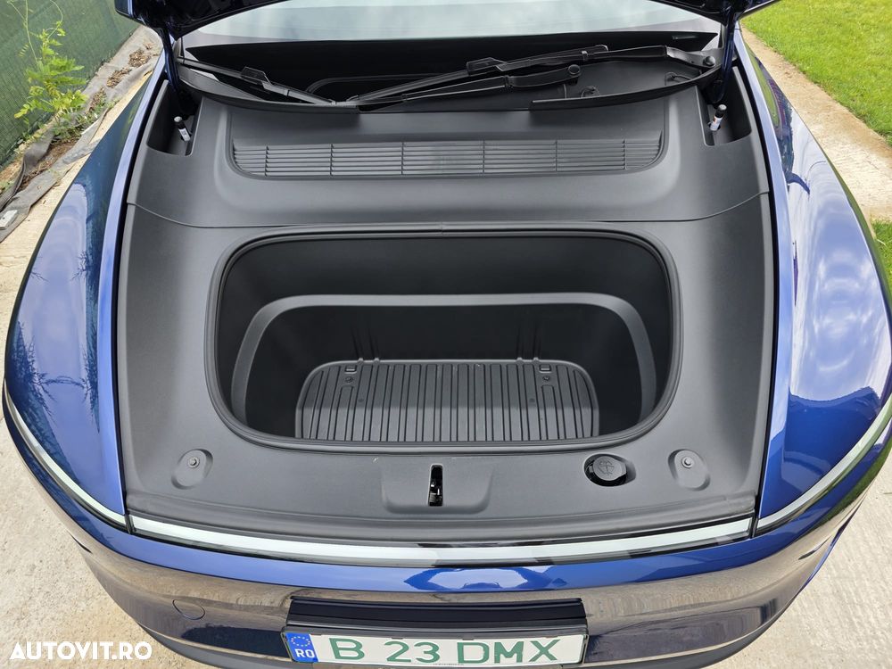 Tesla Model Y Long Range RWD Premium - 12