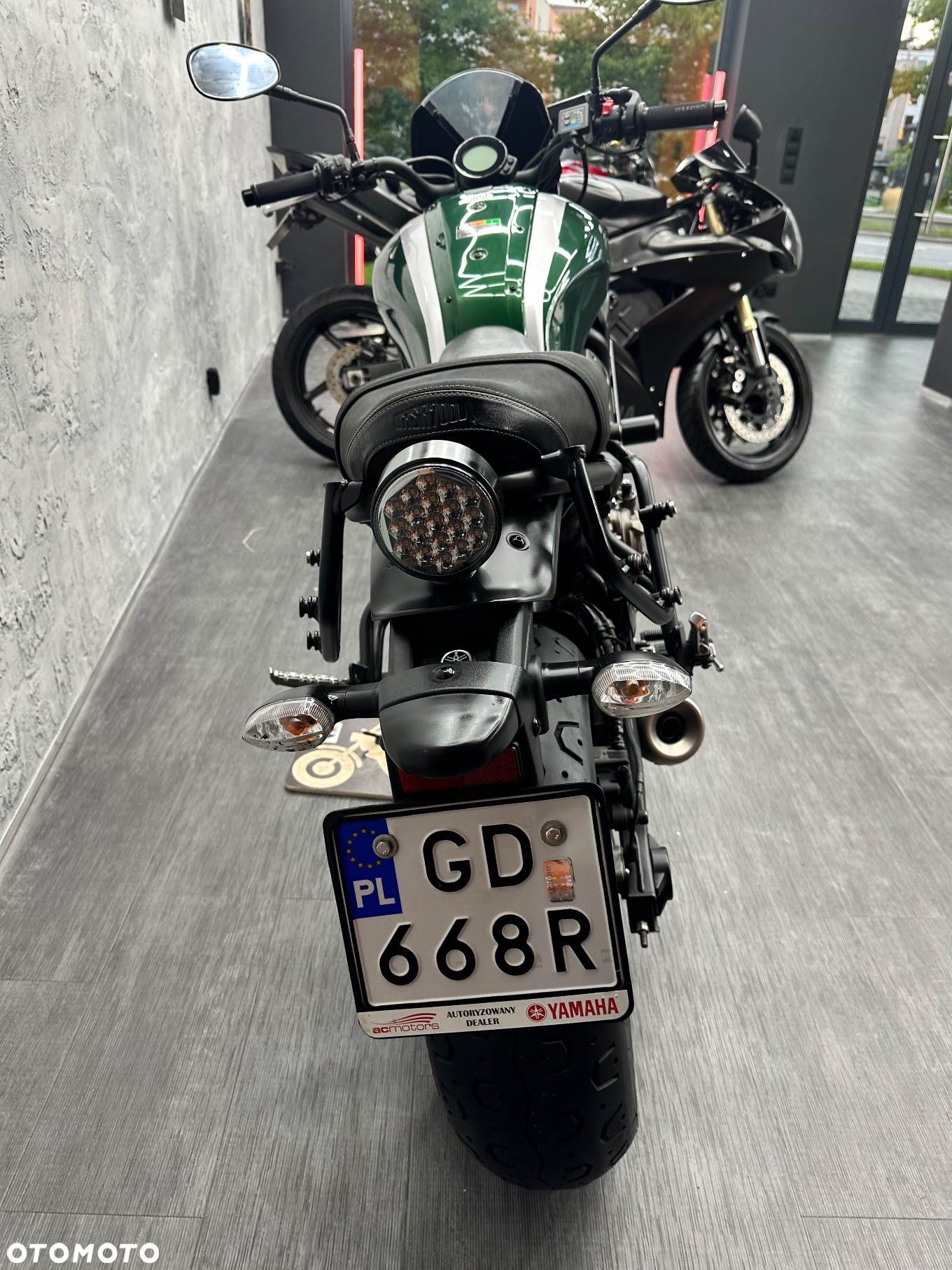 Yamaha XSR - 12
