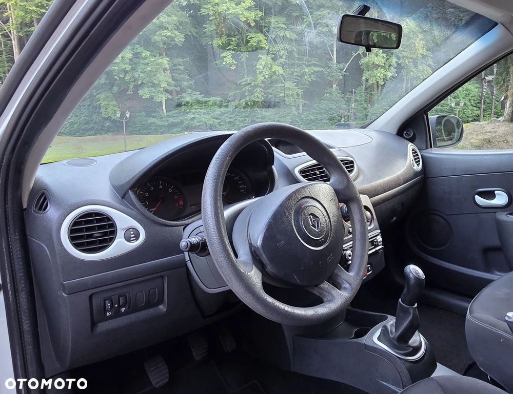 Renault Clio 1.2 16V Alize - 12