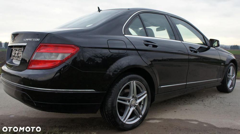Mercedes-Benz Klasa C 180 Kompressor BlueEFFICIENCY - 5