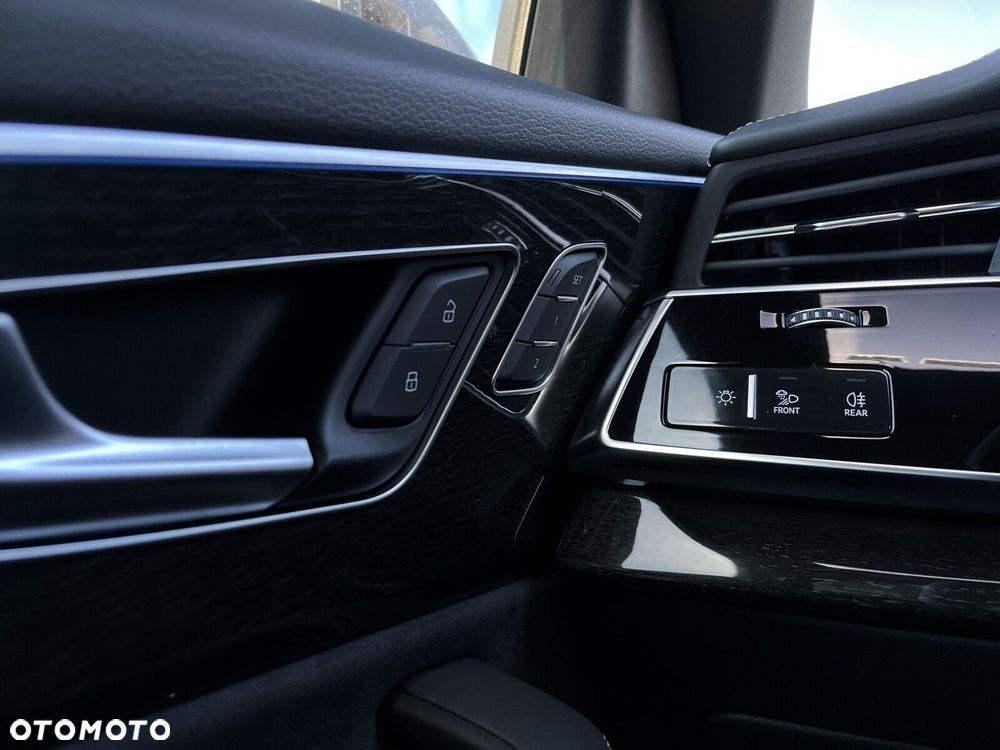 Audi Q8 - 33