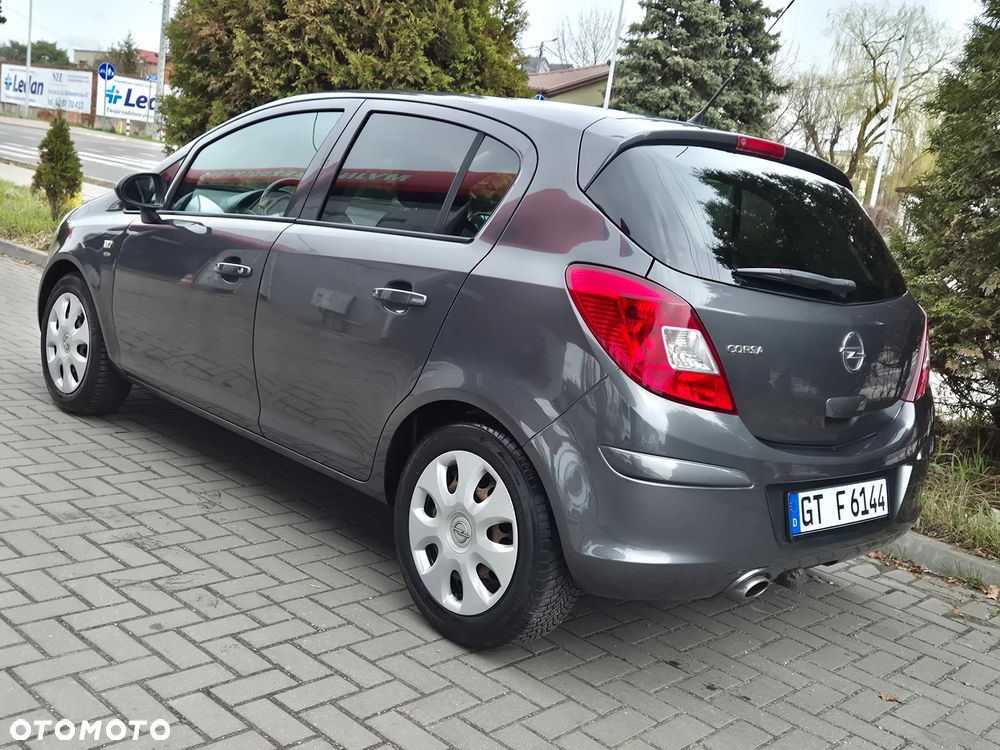 Opel Corsa 1.4 16V Satellite - 10