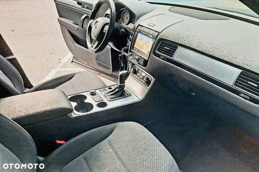 Volkswagen Touareg 3.0 V6 TDI BMT Business Line - 20