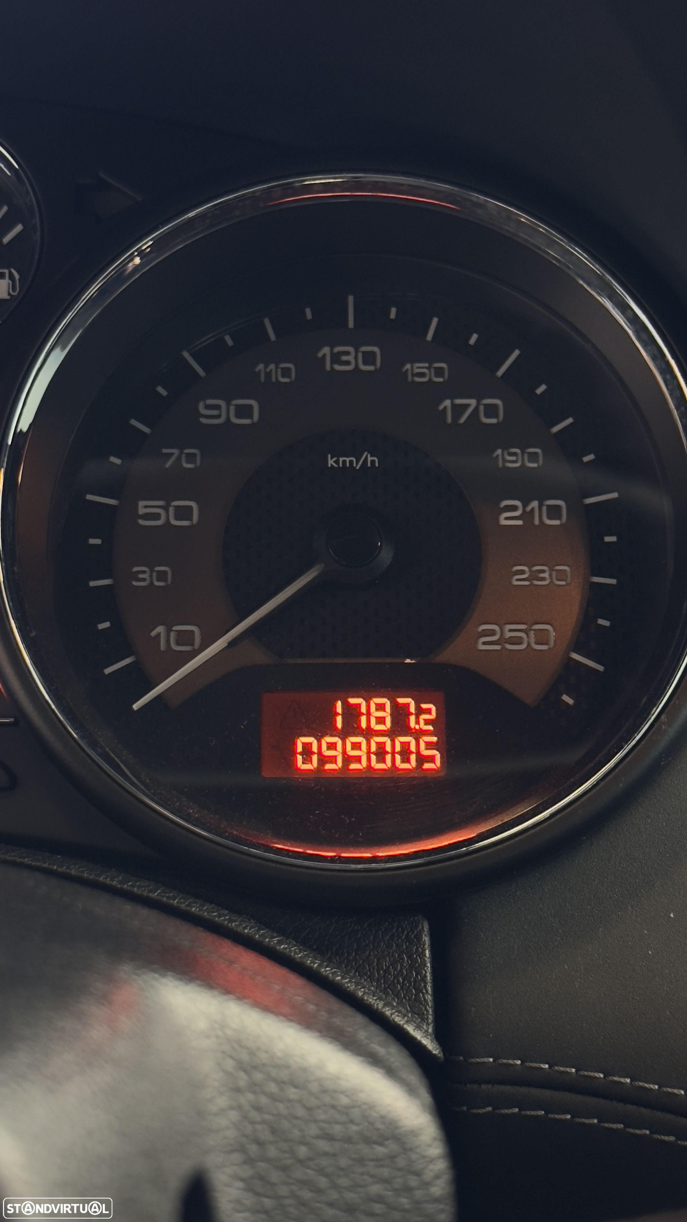 Peugeot RCZ 1.6 200 THP - 12