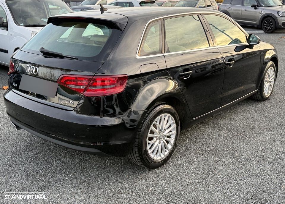 Audi A3 Sportback 2.0 TDI S-line S tronic - 3