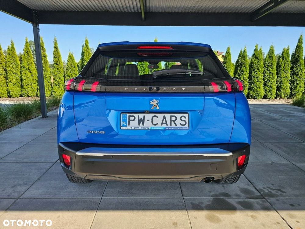Peugeot 2008 - 8