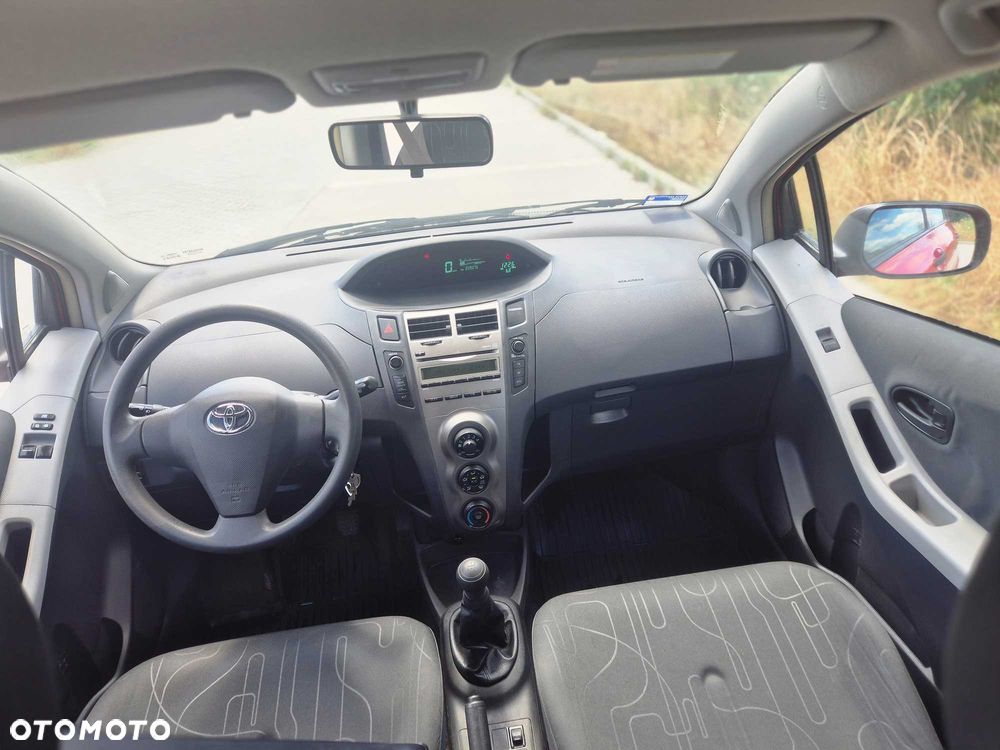 Toyota Yaris - 7