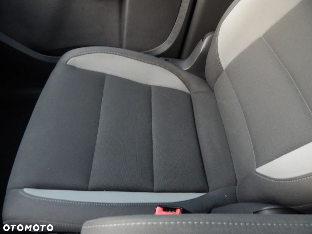 Volkswagen Touran 1.6 TDI DPF Life - 24