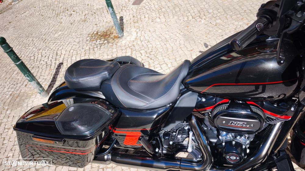 Harley-Davidson Tour CVO Road Glide - 10