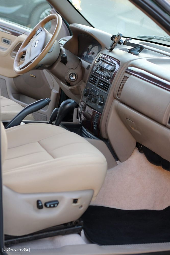 Jeep Grand Cherokee - 29