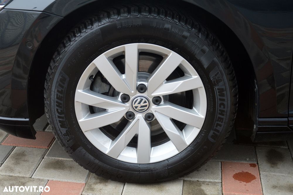 Volkswagen Passat 1.6 TDI DSG Comfortline - 11