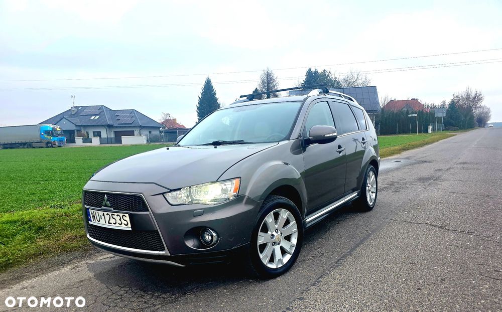 Mitsubishi Outlander 2.4 Instyle NAVI EU5 CVT - 2