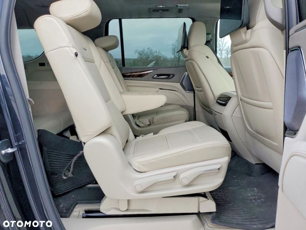 Cadillac Escalade - 9