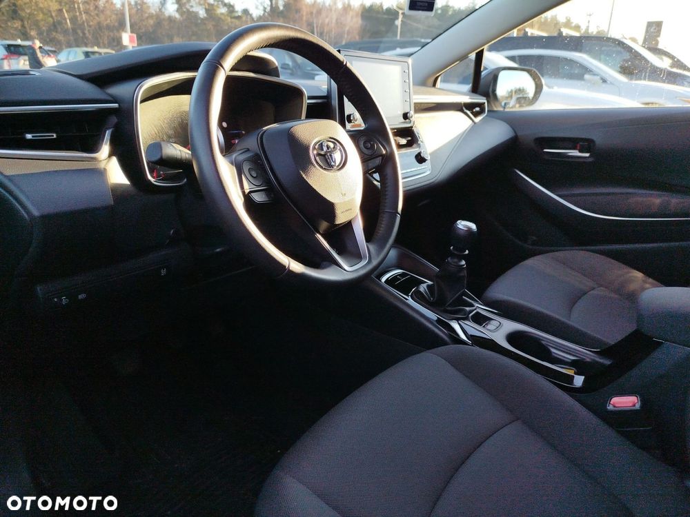 Toyota Corolla - 10