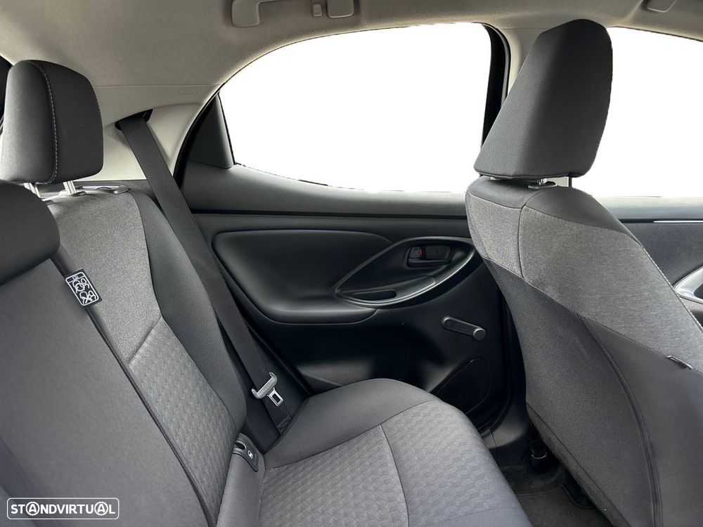 Toyota Yaris 1.0 VVT-i Comfort Plus - 4