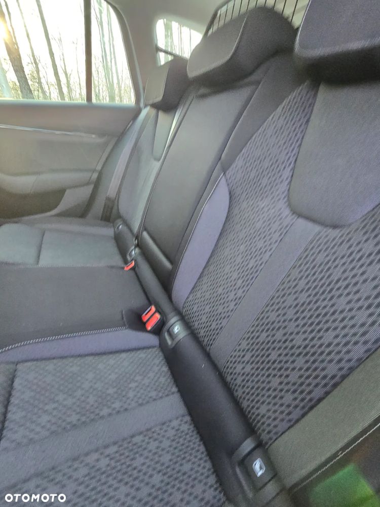 Skoda Octavia 2.0 TDI DSG Style - 14