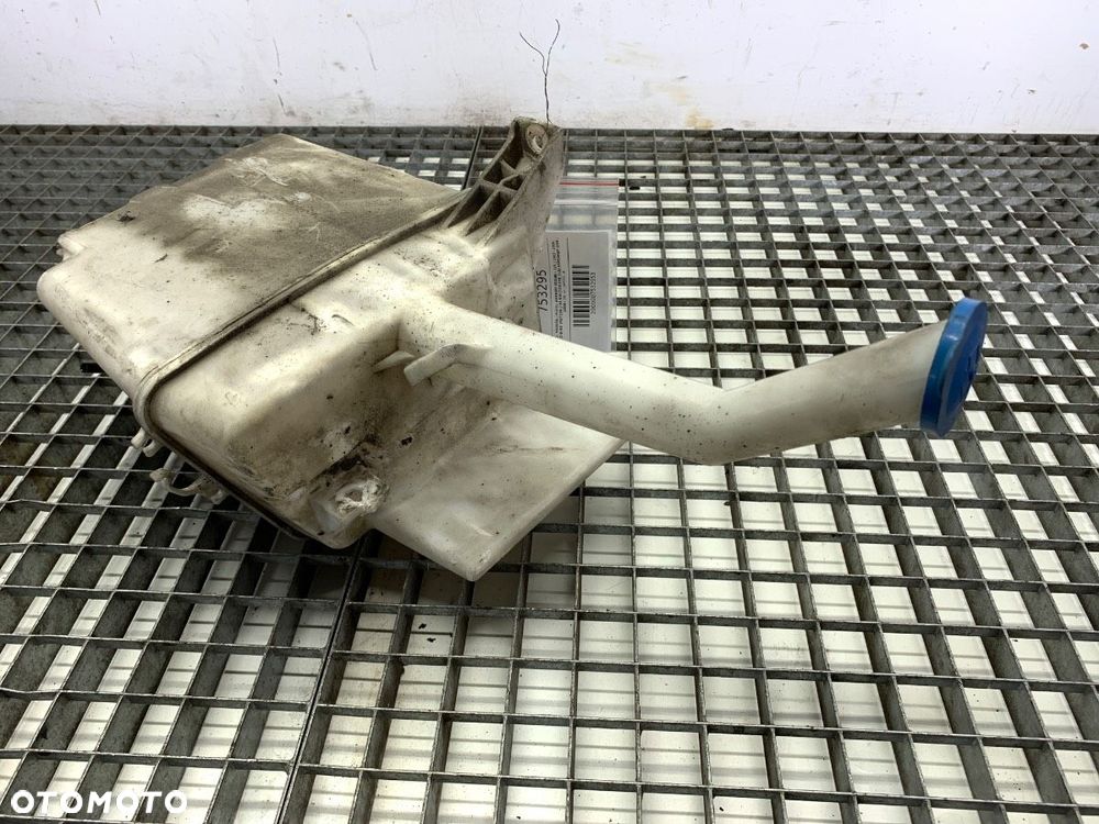 ZBIORNIK SPRYSKIWACZY  TOYOTA AVENSIS sedan (_T25_) 2003 - 2008 2.0 D-4D (ADT250_) 93 kW [126 KM] - 2