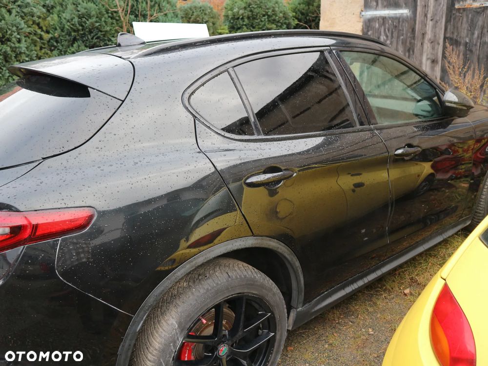 Alfa Romeo Stelvio 2.0 Turbo 16V AT8-Q4 Executive - 5