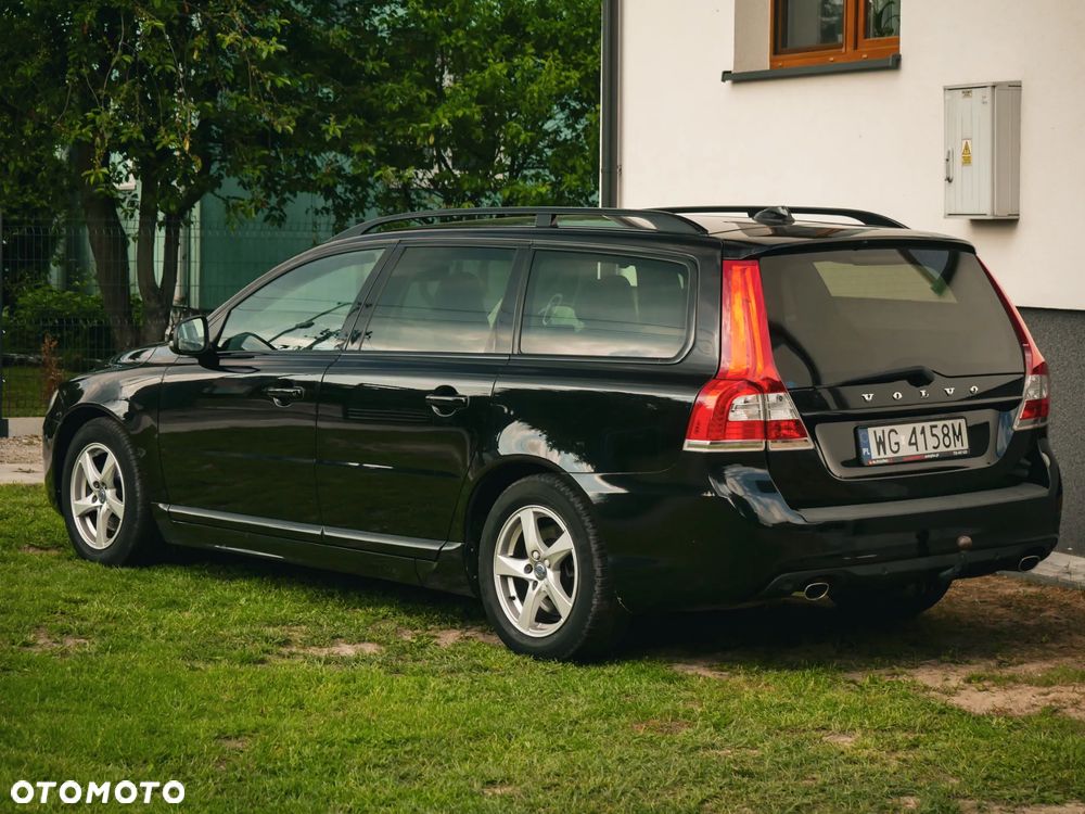 Volvo V70 D4 Black Edition - 4