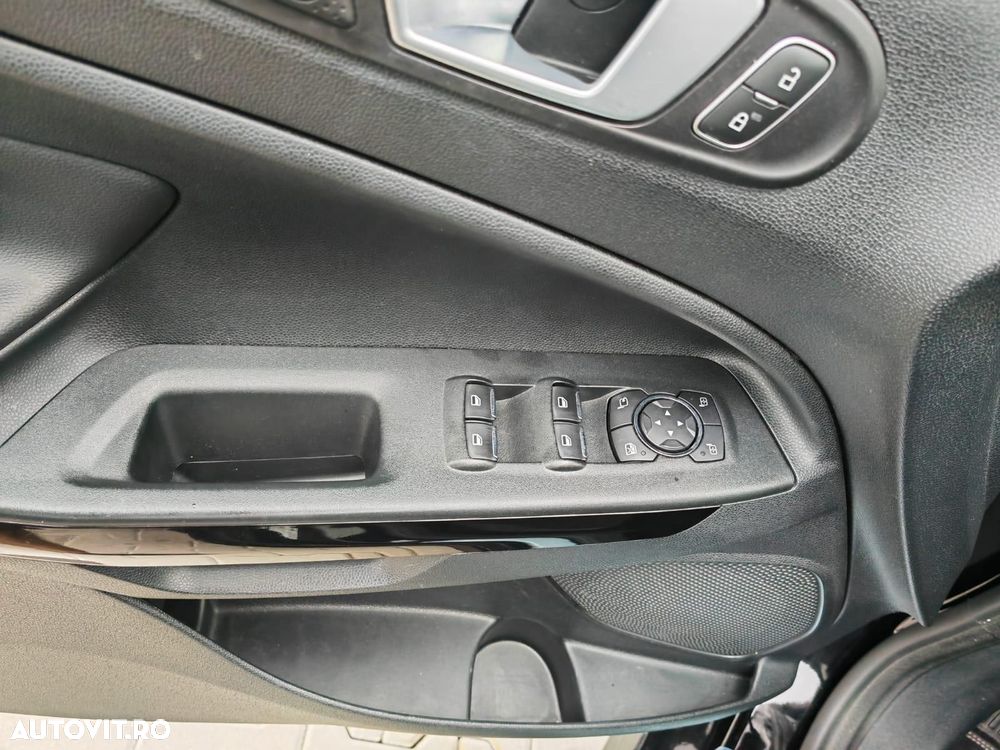 Ford EcoSport - 18