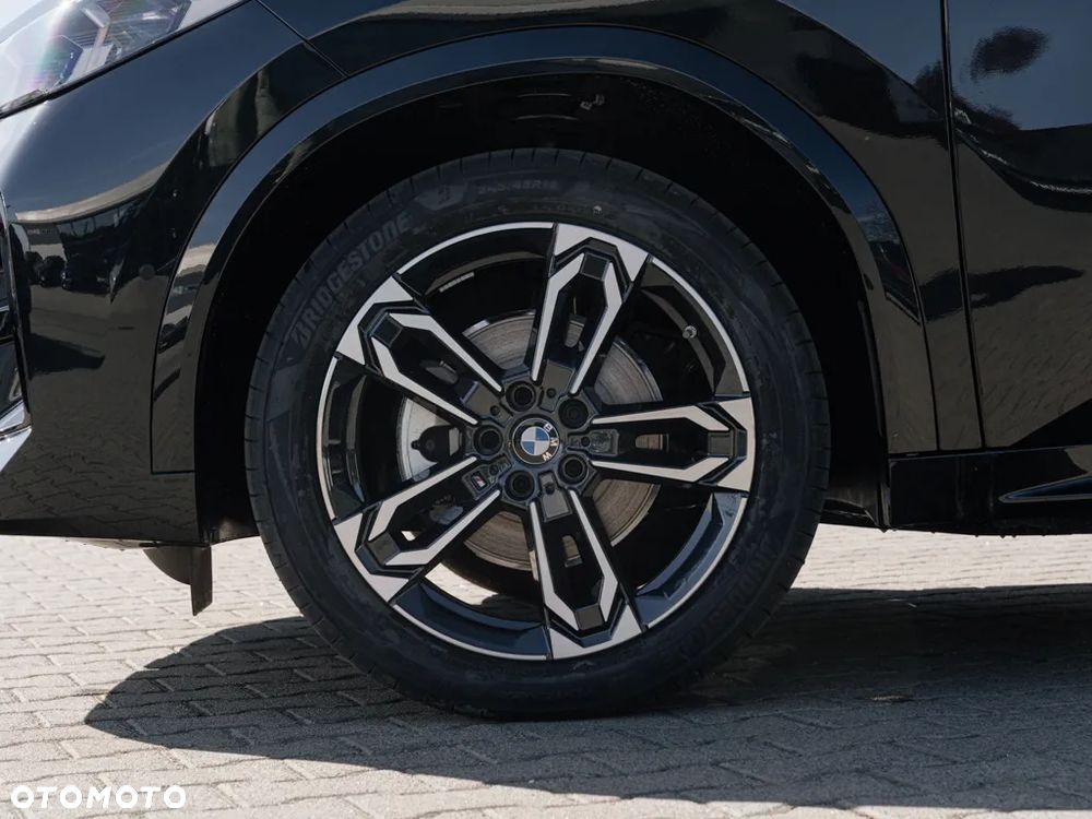 BMW iX2 eDrive20 - 4