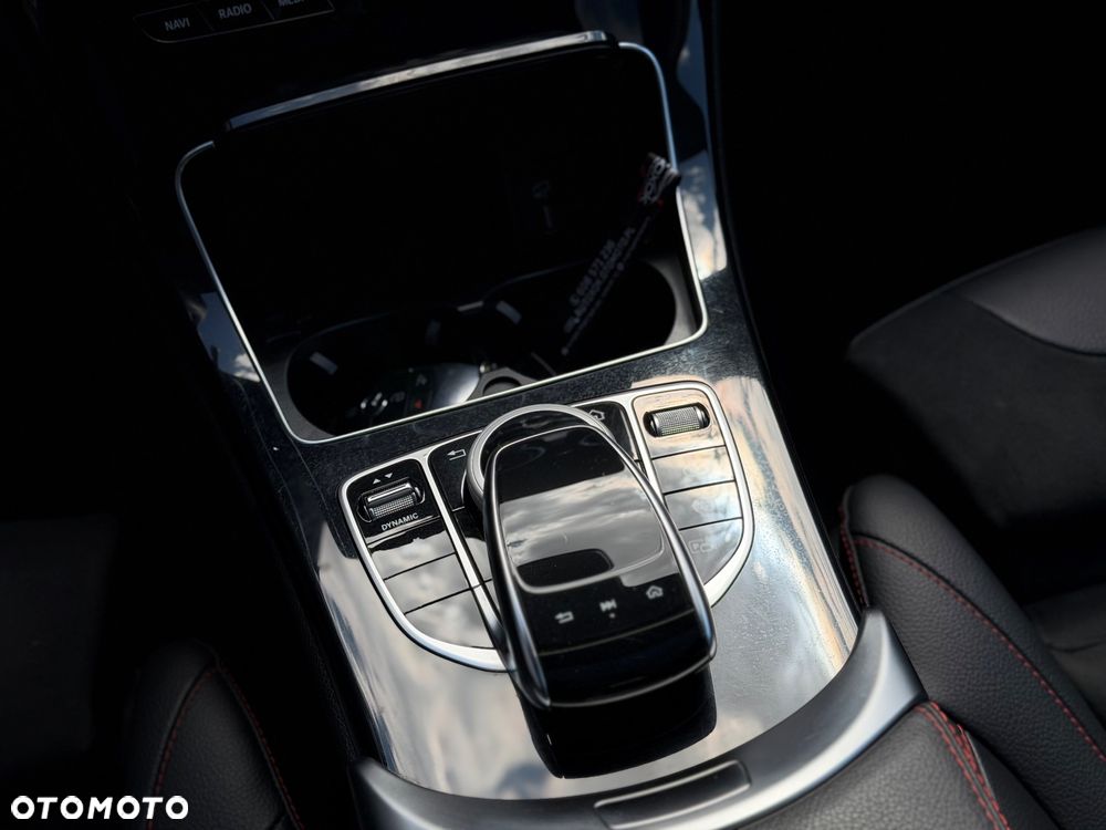 Mercedes-Benz Klasa C AMG 43 4Matic 9G-TRONIC - 34