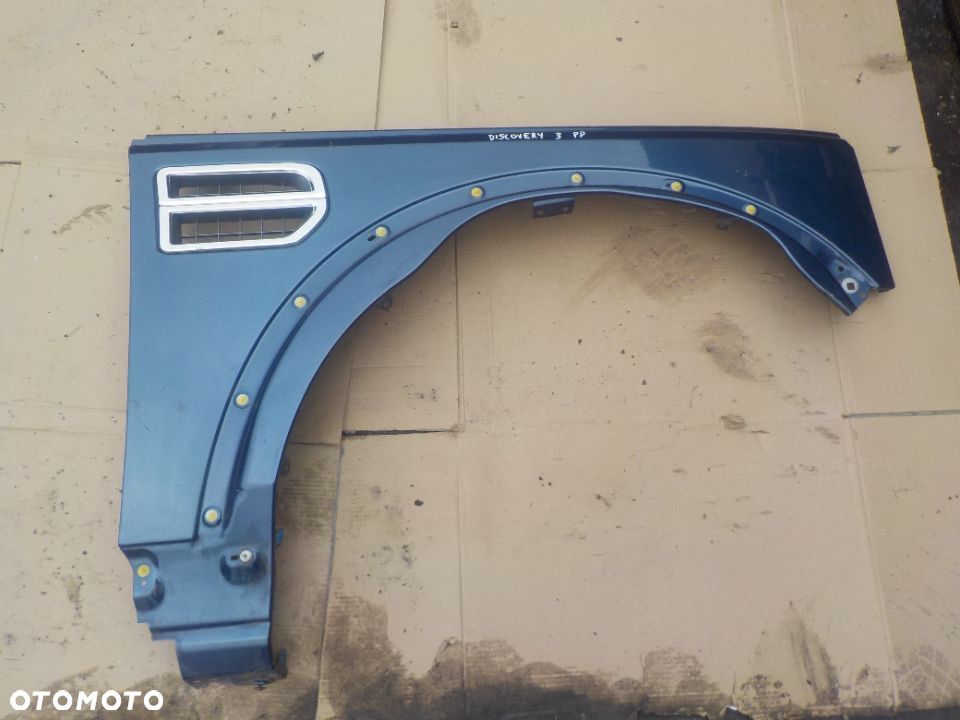 LAND ROVER DISCOVERY 3 BŁOTNIK PRAWY PRZÓD