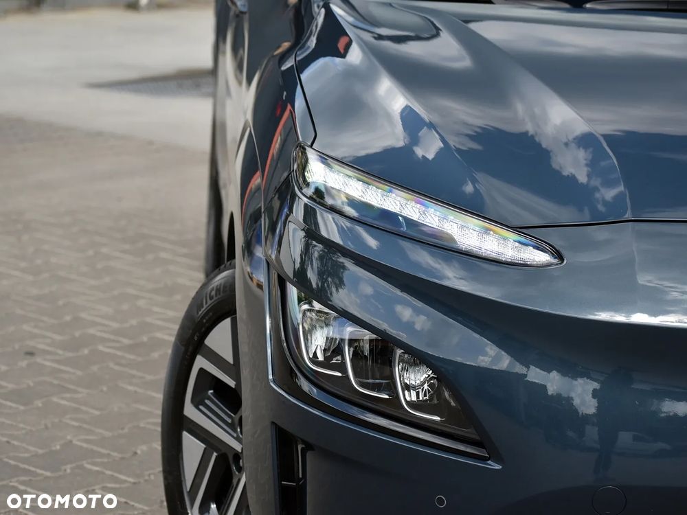 Hyundai Kona 64kWh Platinum - 2