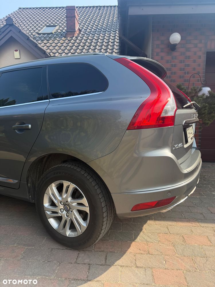 Volvo XC 60 D5 AWD Summum - 2