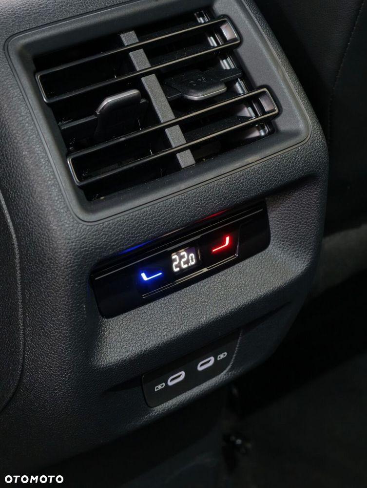 Volkswagen Tayron 1.5 eTSI mHEV Life Plus DSG - 34