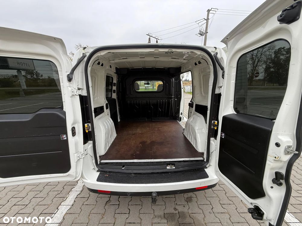 Fiat DOBLO - 21
