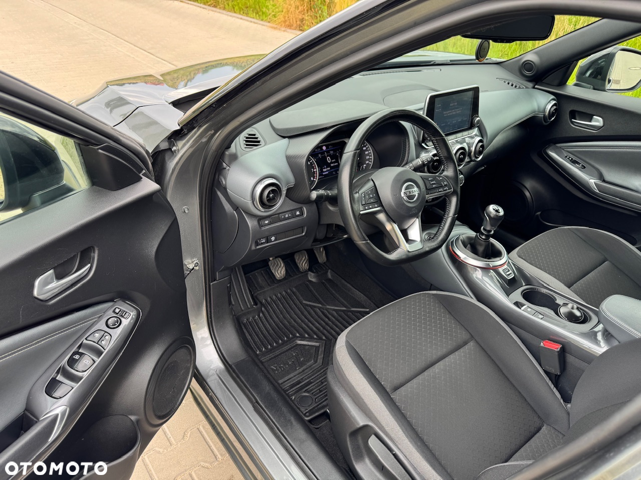 Nissan Juke 1.0 DIG-T Tekna - 9