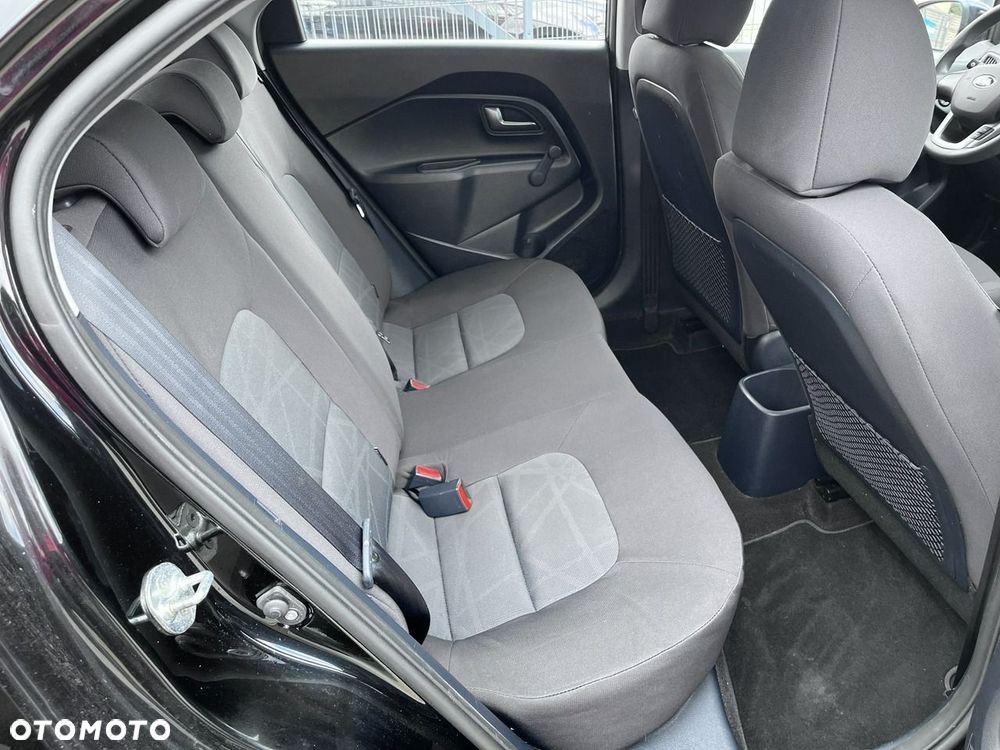 Kia Rio - 19