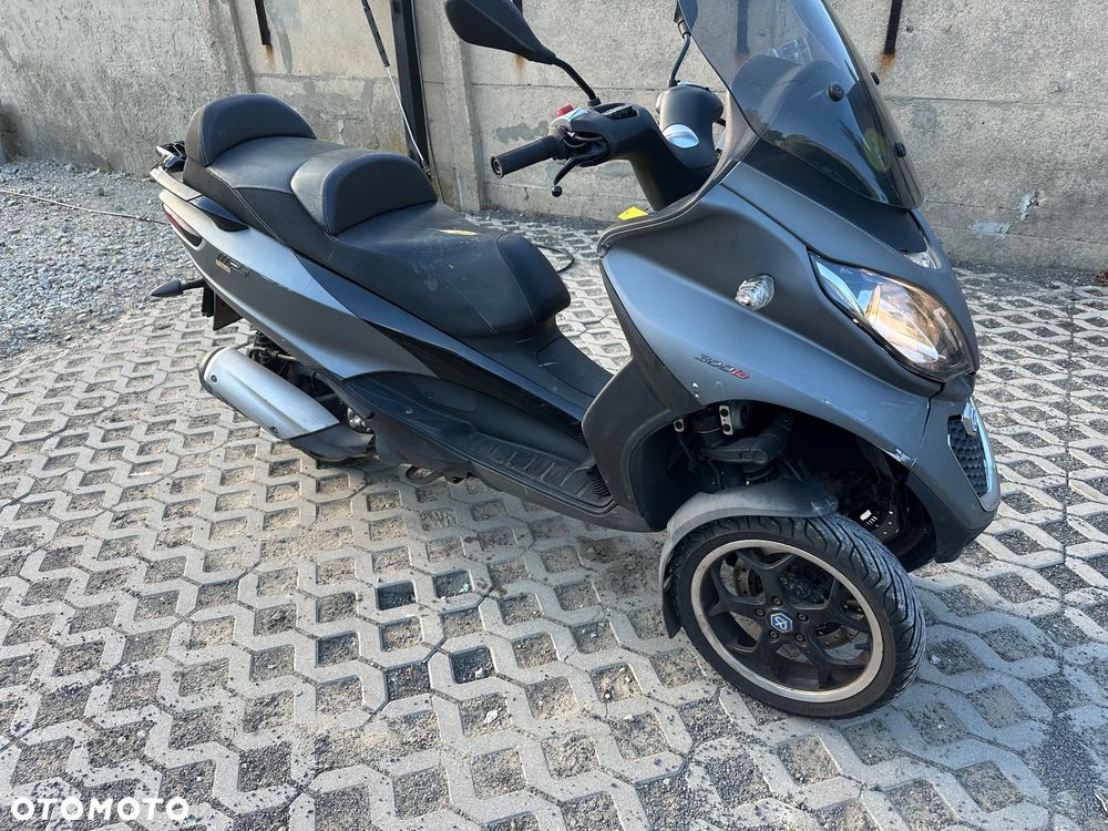Piaggio MP-3 - 16