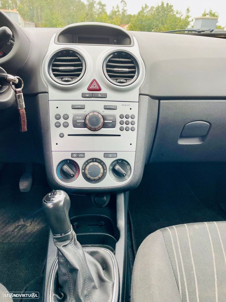 Opel Corsa 1.2 Cosmo 111 - 9