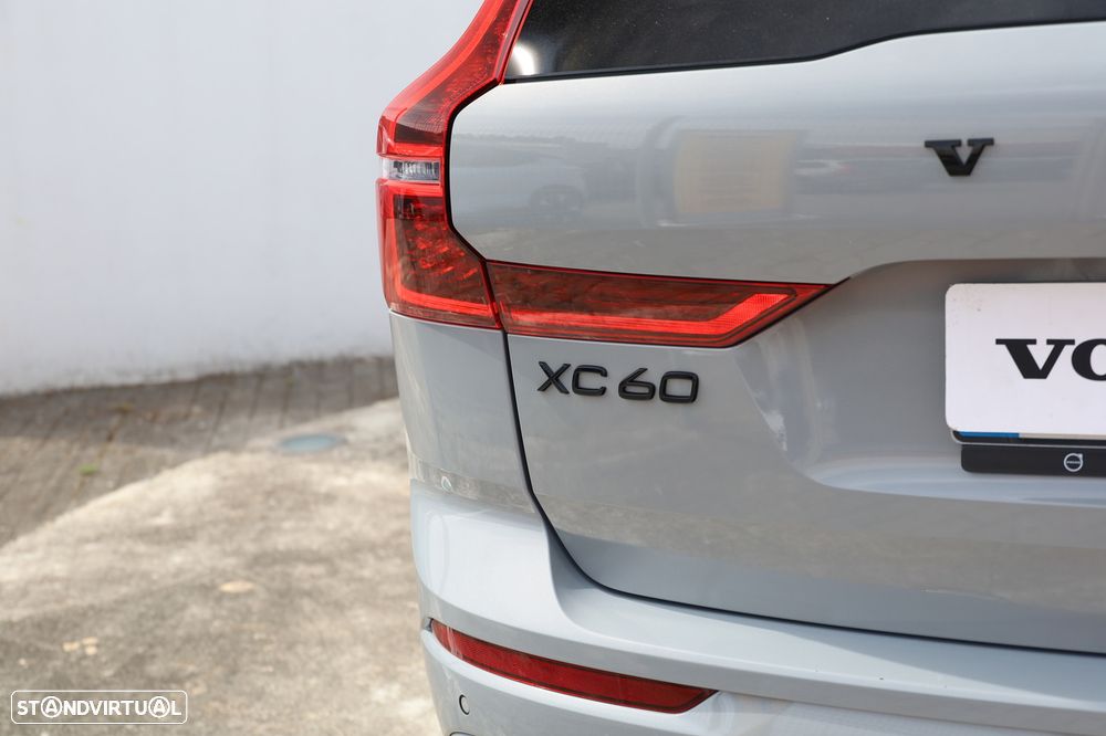 Volvo XC 60 2.0 T6 PHEV Black Edition AWD - 40