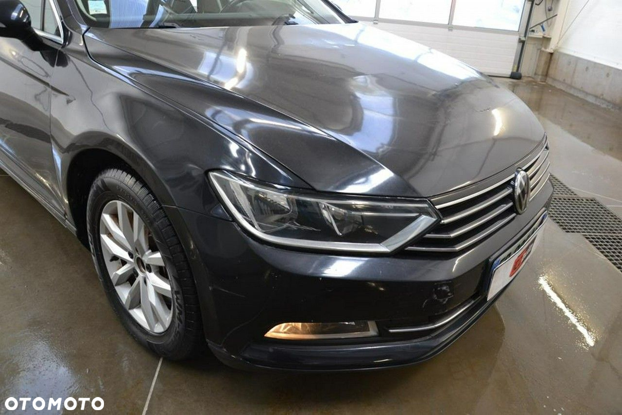 Volkswagen Passat - 24